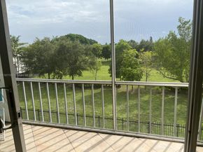 950 Hillcrest Dr 302, Hollywood FL 33021