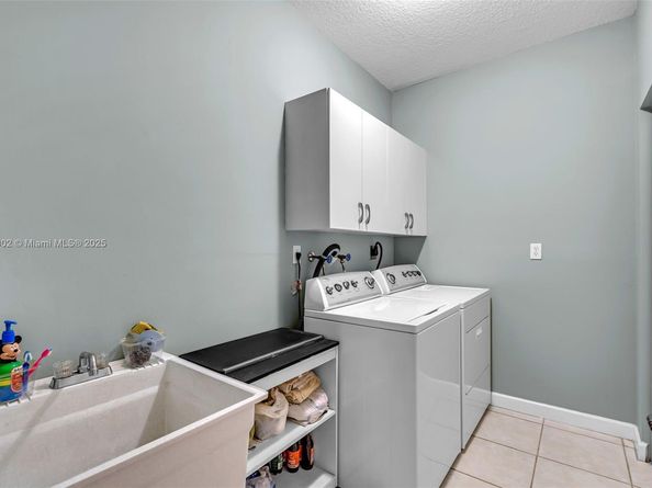 11331 NW 64th Ter, Doral FL 33178