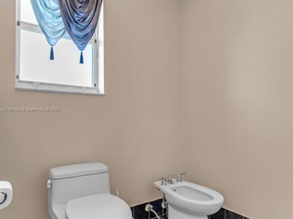 11331 NW 64th Ter, Doral FL 33178