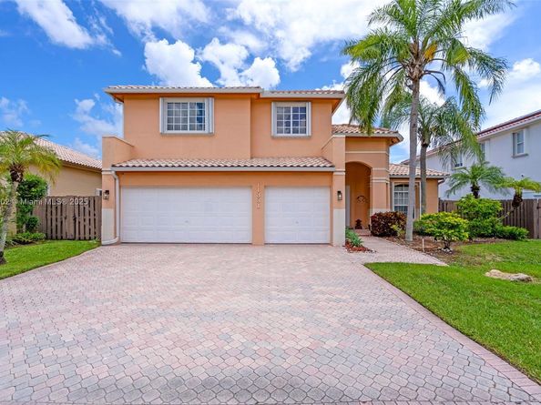 11331 NW 64th Ter, Doral FL 33178
