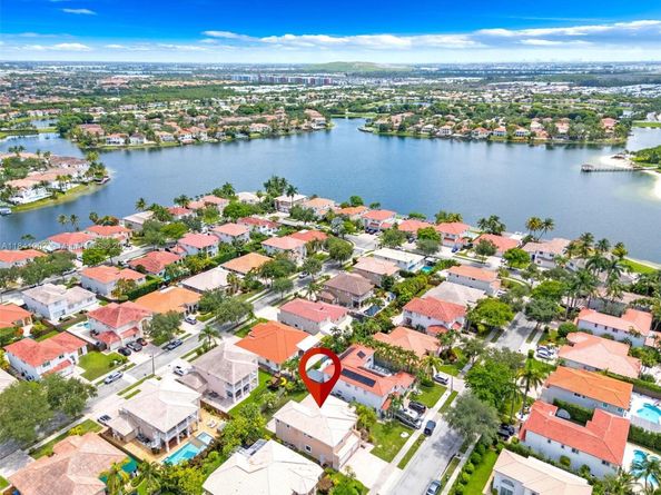11331 NW 64th Ter, Doral FL 33178