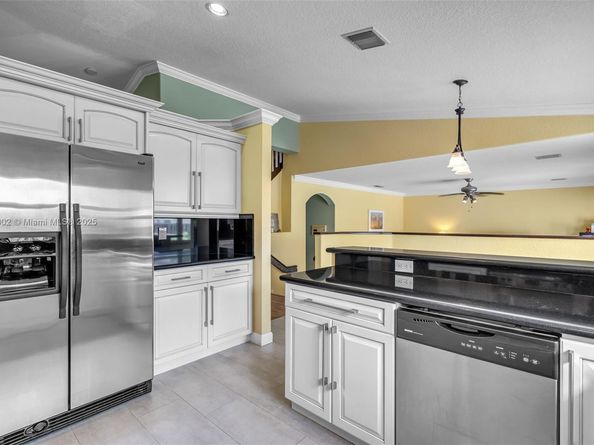 11331 NW 64th Ter, Doral FL 33178