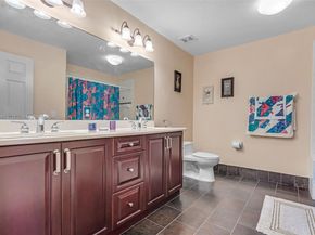 11331 NW 64th Ter, Doral FL 33178