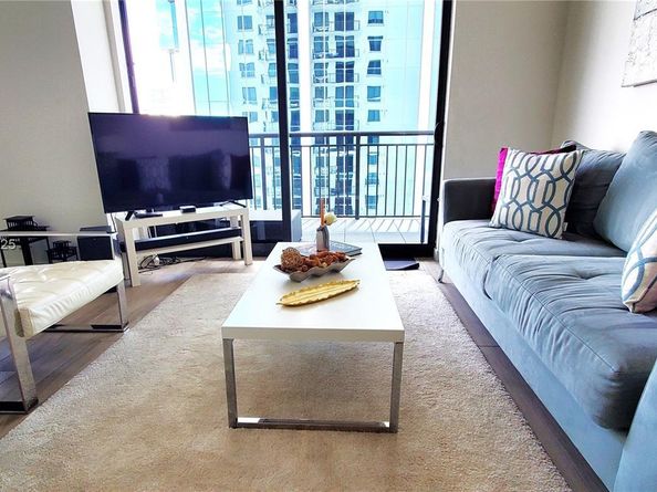 999 SW 1st Ave 2115, Miami FL 33130