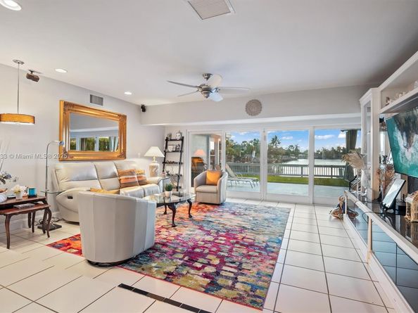 4260 NE 16th Ter, Oakland Park FL 33334