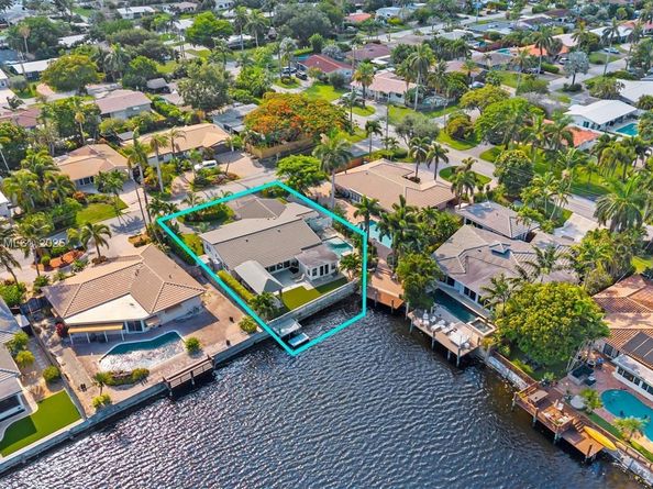 4260 NE 16th Ter, Oakland Park FL 33334