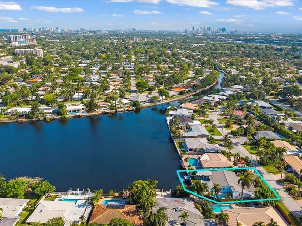4260 NE 16th Ter, Oakland Park FL 33334