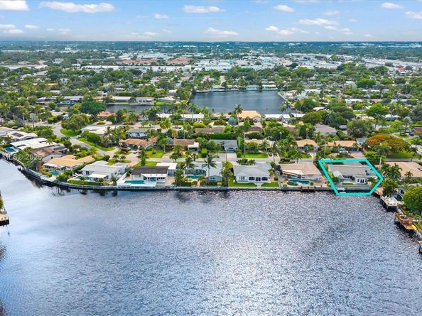 4260 NE 16th Ter, Oakland Park FL 33334
