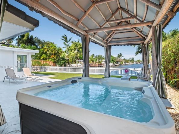 4260 NE 16th Ter, Oakland Park FL 33334