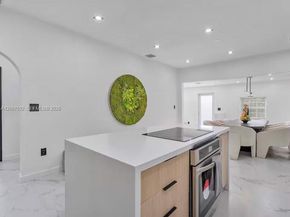 545 NW 52nd St, Miami FL 33127