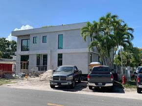 1700 NE 18th St, Fort Lauderdale FL 33305