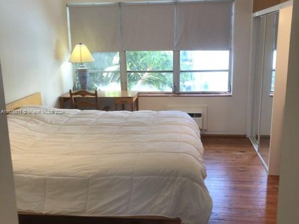 4720 Pine Tree Dr 17, Miami Beach FL 33140