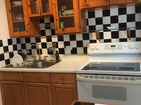 4720 Pine Tree Dr 17, Miami Beach FL 33140