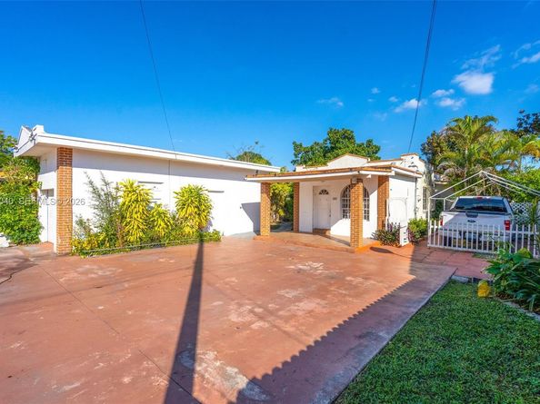 2007 SW 60th Ave, Miami FL 33155
