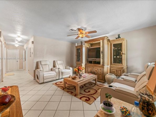 612 NW 15th Ave, Fort Lauderdale FL 33311