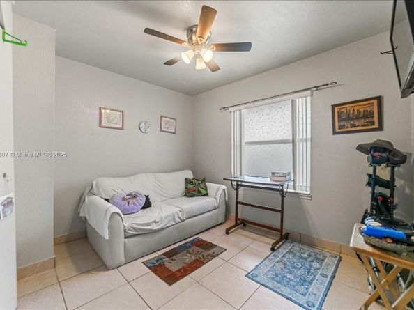612 NW 15th Ave, Fort Lauderdale FL 33311