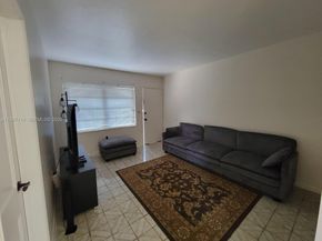 291 E 4th Ave 2, Hialeah FL 33010