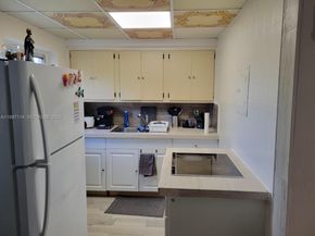 291 E 4th Ave 2, Hialeah FL 33010