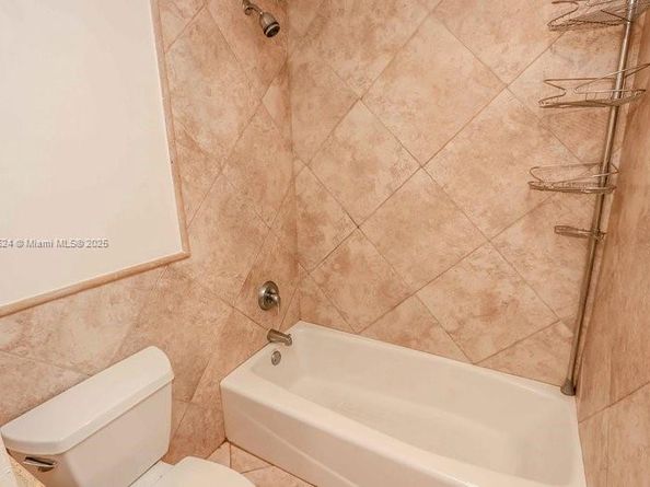 401 69th St 505, Miami Beach FL 33141