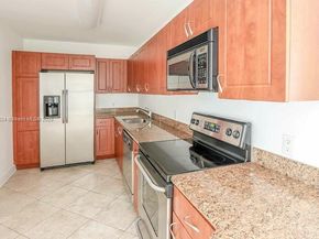 401 69th St 505, Miami Beach FL 33141