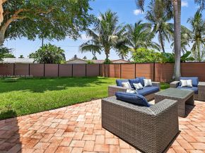 1019 SE 12th Ave, Deerfield Beach FL 33441