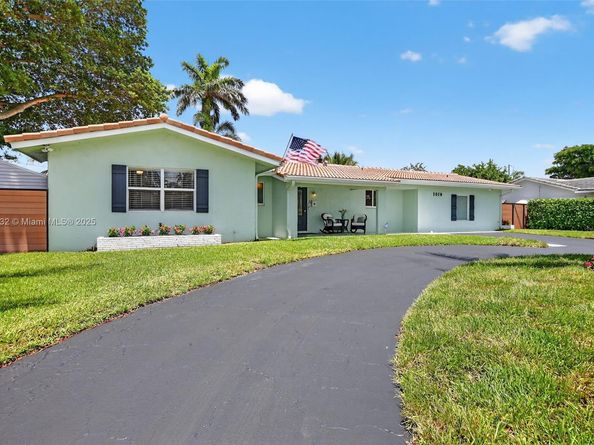 1019 SE 12th Ave, Deerfield Beach FL 33441