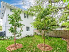 2956 NW 44 St, Miami FL 33142