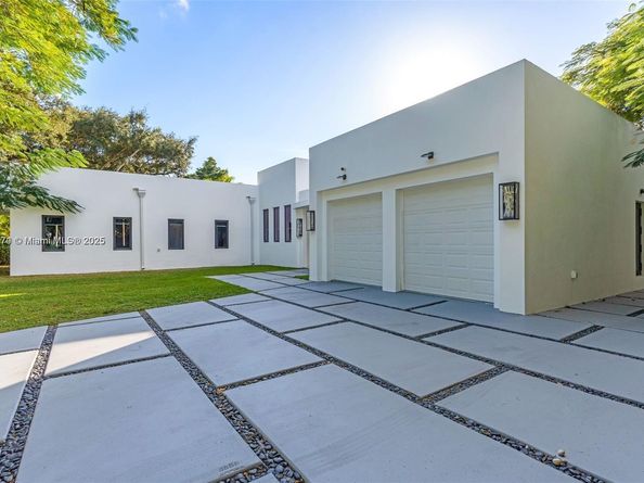 1120 Wallace St, Coral Gables FL 33134