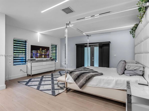 1120 Wallace St, Coral Gables FL 33134