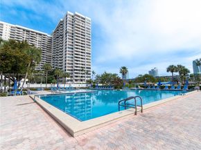 2500 Parkview Dr 2517, Hallandale Beach FL 33009