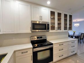 2500 Parkview Dr 2517, Hallandale Beach FL 33009