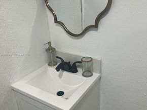 2456 NW 28th St, Miami FL 33142