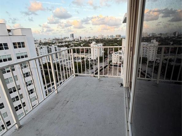 1228 West Ave 1506, Miami Beach FL 33139