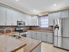1033 NE 17th Way 1201, Fort Lauderdale FL 33304