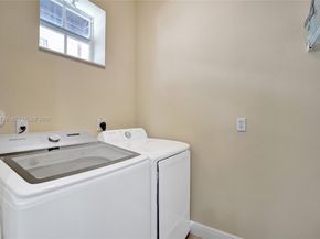 1033 NE 17th Way 1201, Fort Lauderdale FL 33304