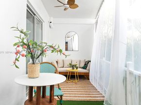 2858 Pine Tree Dr 4, Miami Beach FL 33140