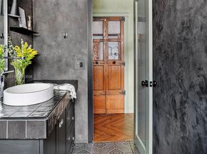 2858 Pine Tree Dr 4, Miami Beach FL 33140