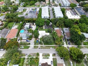2527 Fillmore St, Hollywood FL 33020