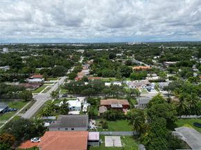 2527 Fillmore St, Hollywood FL 33020