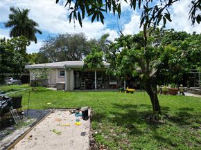 2527 Fillmore St, Hollywood FL 33020