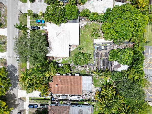 2527 Fillmore St, Hollywood FL 33020