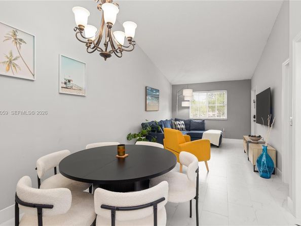 2250 NW 78th Ave 202, Pembroke Pines FL 33024