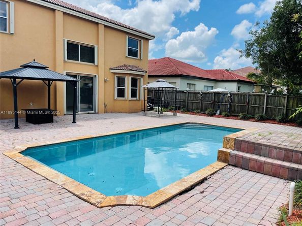 1750 SE 19th Ave, Homestead FL 33035
