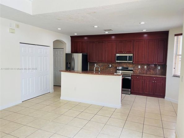1750 SE 19th Ave, Homestead FL 33035