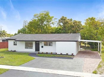 610 NW 38th Ct