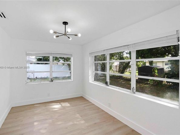 610 NW 38th Ct, Deerfield Beach FL 33064