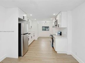 610 NW 38th Ct, Deerfield Beach FL 33064