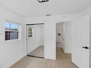 610 NW 38th Ct, Deerfield Beach FL 33064