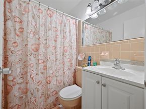 424 SW 7th Ave, Boynton Beach FL 33435