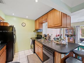 424 SW 7th Ave, Boynton Beach FL 33435